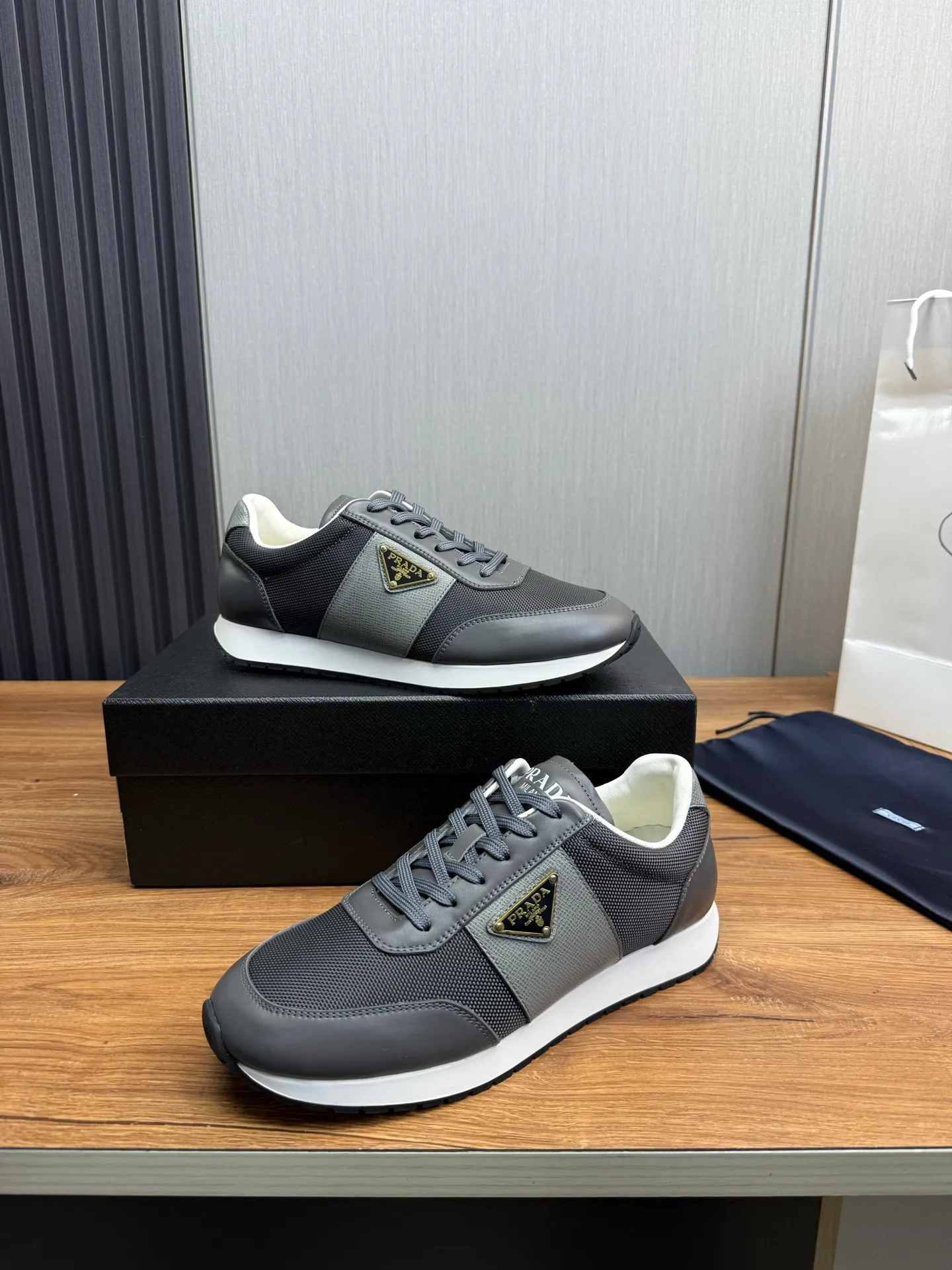 Men's shoes 💰760💰 [PRADA] New models synchronized with the official website, high-quality shipments ✔️Best sellers🔥 Original cowhide with mesh surface + cowhide lining, 1🆚1 replica, original bottom, 38-45 (men's 45 is custom-made and cannot be returned)